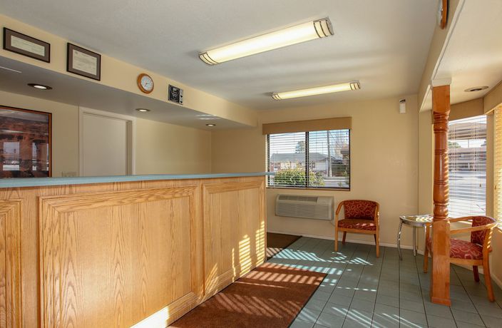 Imagen de los interiores del Hotel Budget Inn, Flagstaff. Foto 19