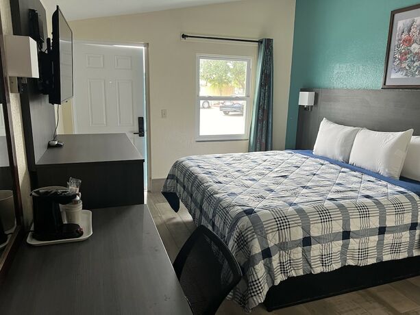 Imagen de la habitación del Hotel Budget Inn - Ft Myers. Foto 18