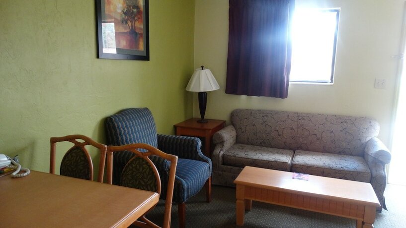 Imagen general del Hotel Budget Inn, Gainesville. Foto 9