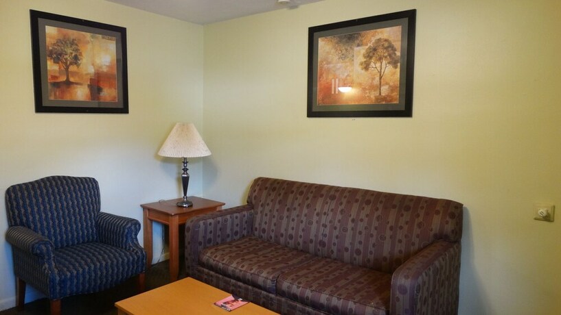 Imagen general del Hotel Budget Inn, Gainesville. Foto 14