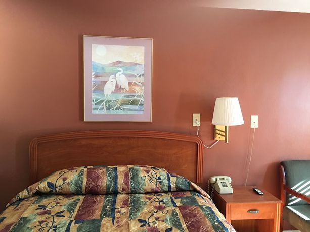Imagen de la habitación del Hotel Budget Inn, Jefferson City. Foto 4