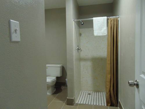 Imagen de la habitación del Hotel Budget Inn Lake Oroville. Foto 11