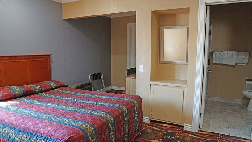 Imagen general del Hotel Budget Inn, Lawndale. Foto 7