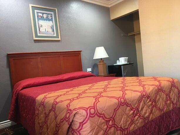 Imagen general del Hotel Budget Inn, Lawndale. Foto 8