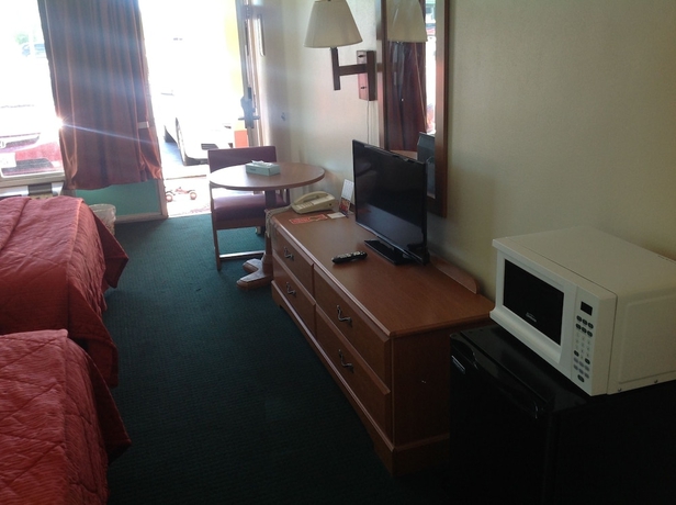 Imagen de la habitación del Hotel Budget Inn, Mcdonough. Foto 8