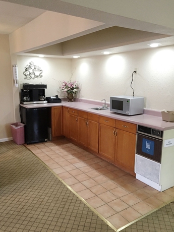 Imagen de los interiores del Hotel Budget Inn, Mexico. Foto 17