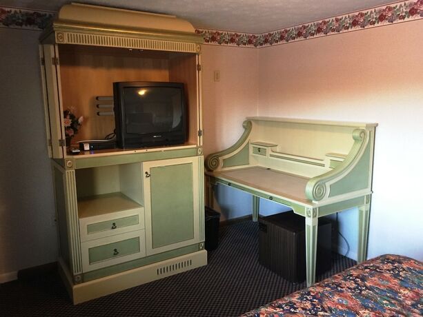 Imagen de la habitación del Hotel Budget Inn North Stonington. Foto 17