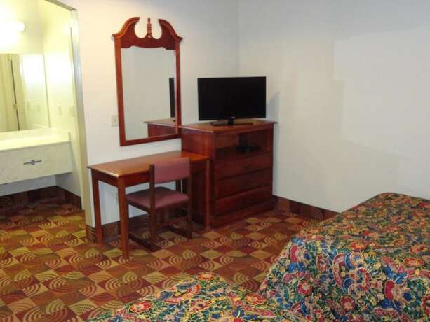 Imagen de la habitación del Hotel Budget Inn, Northport. Foto 14