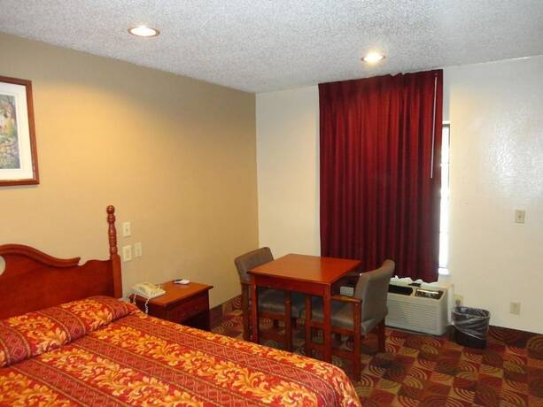 Imagen general del Hotel Budget Inn, Northport. Foto 9