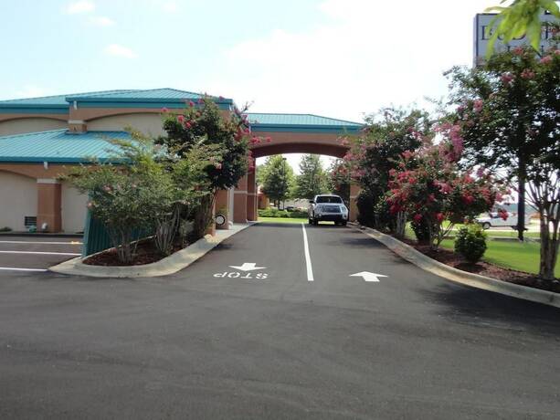 Imagen general del Hotel Budget Inn, Northport. Foto 10