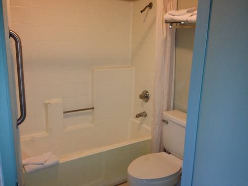 Imagen de la habitación del Hotel Budget Inn, Norwalk. Foto 14