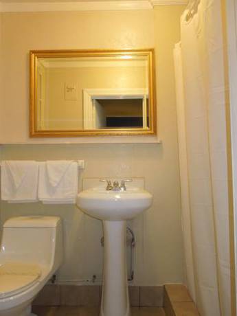 Imagen de la habitación del Hotel Budget Inn Of Aberdeen. Foto 11