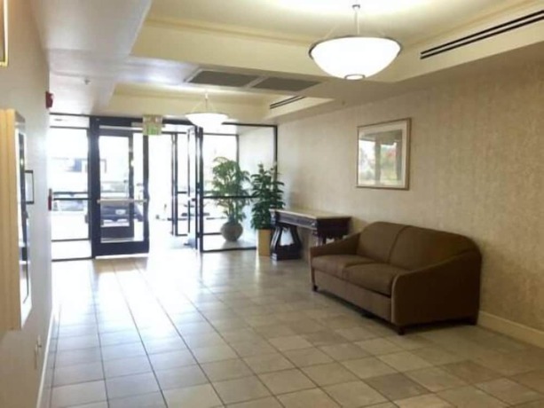 Imagen de los interiores del Hotel Budget Inn San Leandro. Foto 18