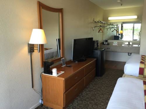 Imagen de la habitación del Hotel Budget Inn Sanford. Foto 11