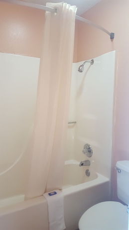 Imagen de la habitación del Hotel Budget Inn Siloam Springs. Foto 4