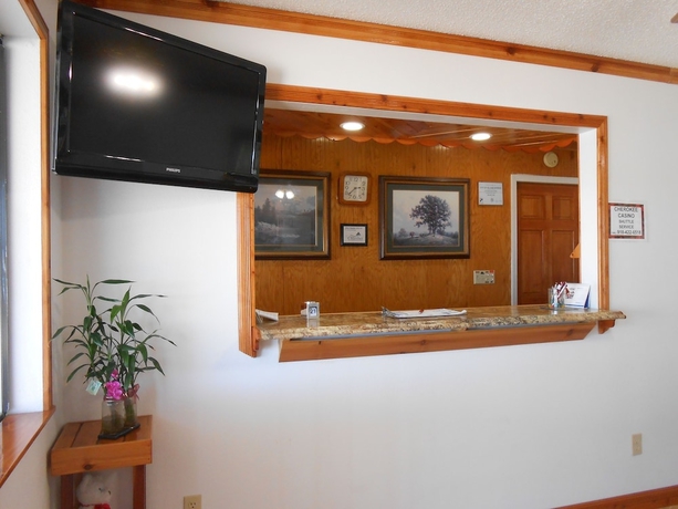 Imagen de los interiores del Hotel Budget Inn Siloam Springs. Foto 18