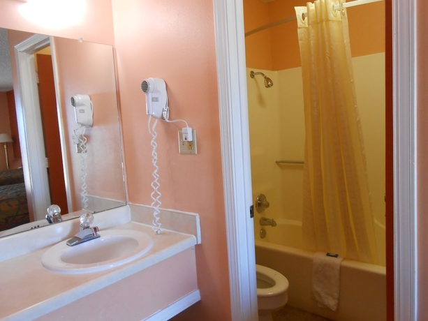 Imagen de la habitación del Hotel Budget Inn Siloam Springs. Foto 15