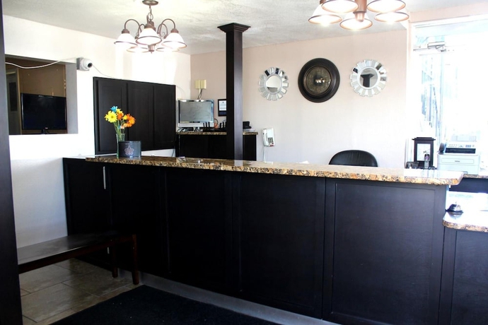Imagen de los interiores del Hotel Budget Inn St Petersburg. Foto 18