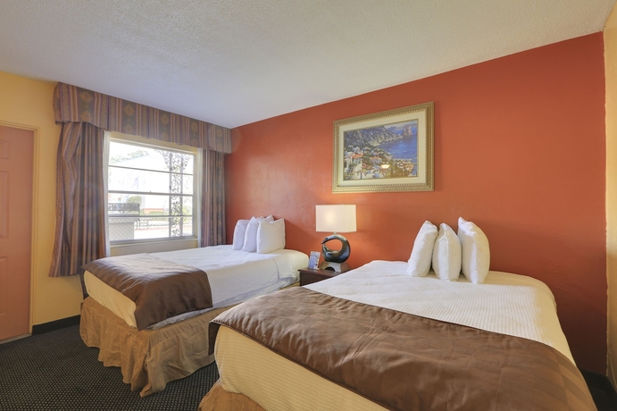 Imagen de la habitación del Hotel Budget Inn St Petersburg. Foto 9