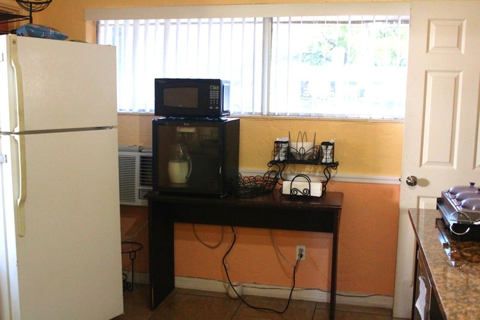 Imagen de la habitación del Hotel Budget Inn St Petersburg. Foto 17