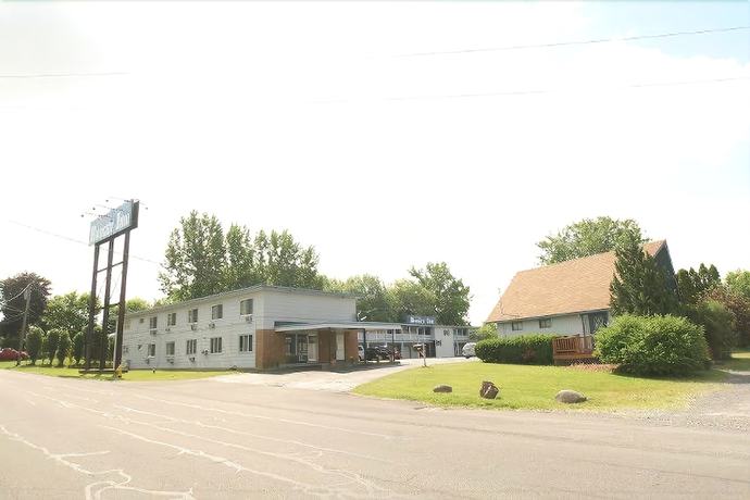 Imagen de los exteriores del Hotel Budget Inn - Syracuse Airport. Foto 17