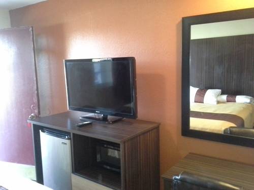 Imagen de la habitación del Hotel Budget Inn Tonawanda. Foto 6