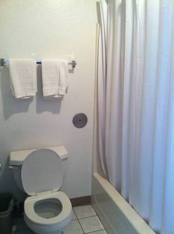 Imagen de la habitación del Hotel Budget Inn Wentzville. Foto 7