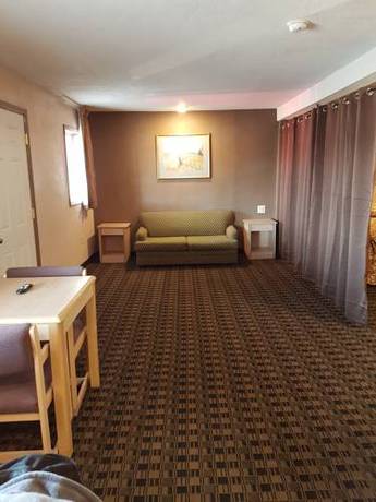 Imagen de la habitación del Hotel Budget Inn & Suites. Foto 5