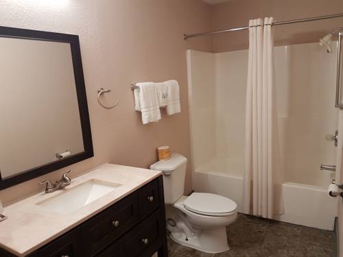 Imagen de la habitación del Hotel Budget Inn & Suites. Foto 11