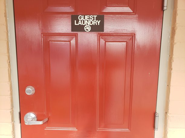 Imagen de los interiores del Hotel Budget Inn and Suites, Baton Rouge. Foto 20