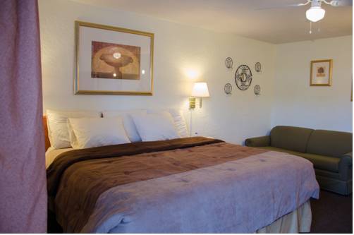 Imagen de la habitación del Hotel Budget Inn and Suites Colby. Foto 14