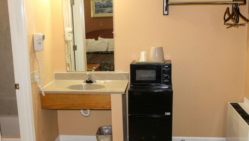 Imagen de la habitación del Hotel Budget Inn of Lynchburg and Bedford. Foto 17