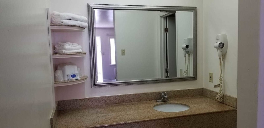 Imagen de la habitación del Hotel Budget Lodge, Newport News. Foto 12