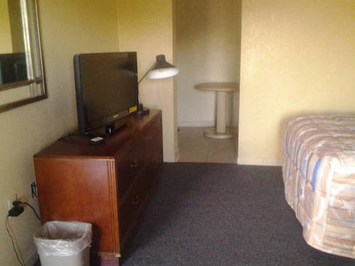 Imagen de la habitación del Hotel Budget Lodge Of Mount Dora. Foto 5