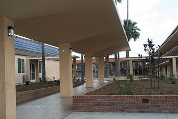 Imagen de la piscina del Hotel Budget Lodge, San Bernardino. Foto 9