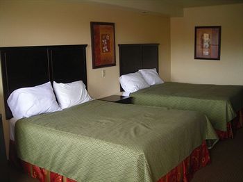 Imagen de la piscina del Hotel Budget Lodge, San Bernardino. Foto 10