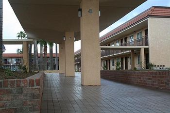 Imagen de la piscina del Hotel Budget Lodge, San Bernardino. Foto 11