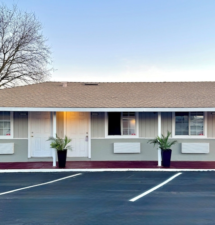 Imagen general del Hotel Budget Motel, Gilroy. Foto 1