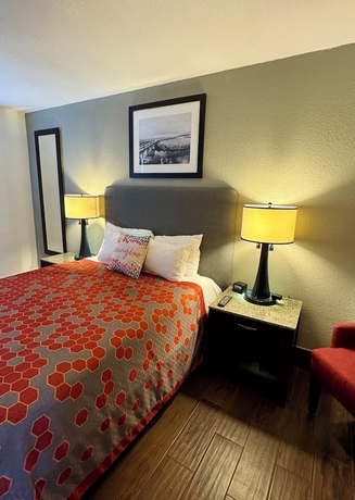 Imagen de la habitación del Hotel Budget Motel, Gilroy. Foto 15