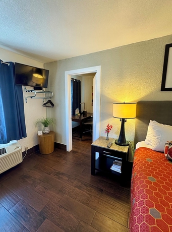 Imagen de la habitación del Hotel Budget Motel, Gilroy. Foto 16