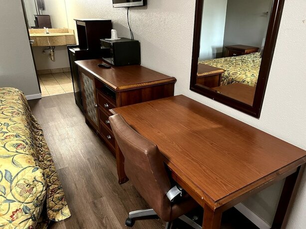 Imagen de la habitación del Hotel Budget Plaza Motel. Foto 6