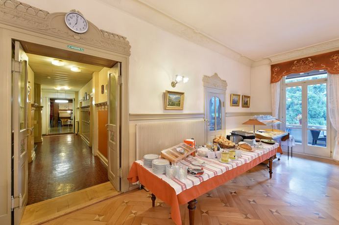 Imagen del bar/restaurante del Hotel Budget Waldhotel Unspunnen. Foto 6