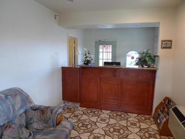 Imagen de los interiores del Hotel Budget inn, Morgan Hill. Foto 15