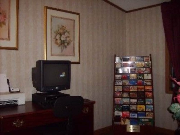 Imagen de los interiores del Hotel Budgetel Inn And Suites. Foto 12