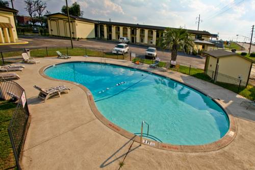 Imagen general del Hotel Budgetel Inn & Suites-downtown. Foto 1