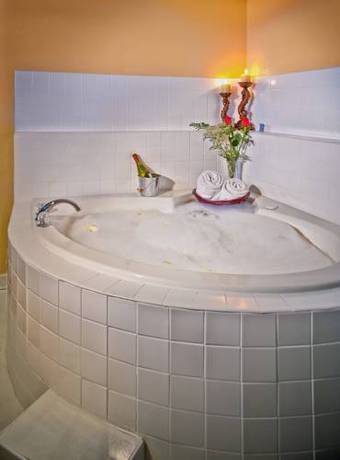 Imagen de la habitación del Hotel Budgetel Inn & Suites-downtown. Foto 6