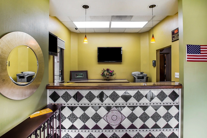 Imagen de los interiores del Hotel Budgetel Inn and Suites, Augusta. Foto 15