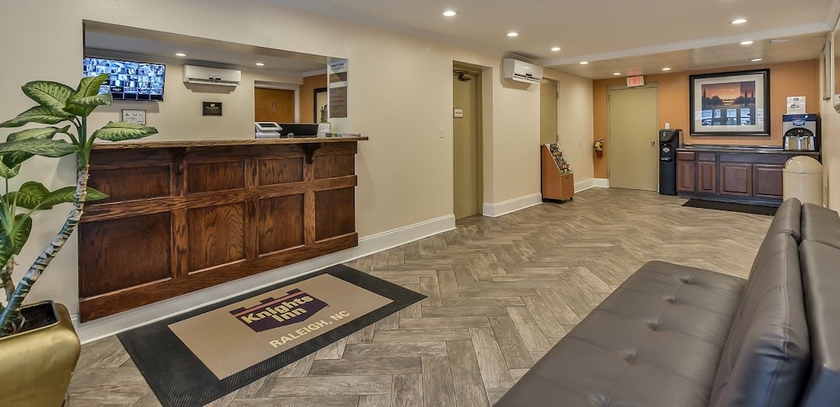 Imagen de los interiores del Hotel Budgetel Inn and Suites Raleigh Downtown East. Foto 10