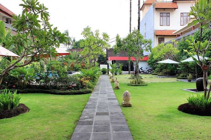 Imagen de los interiores del Hotel Budhi. Foto 17