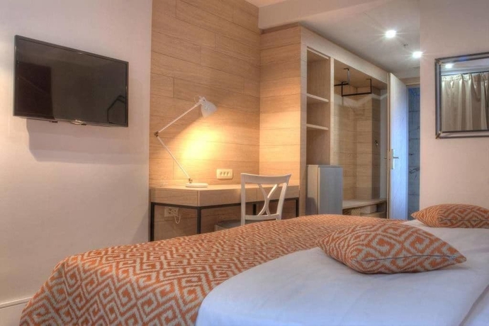Imagen de la habitación del Hotel Budva. Foto 4